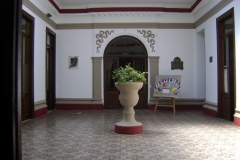 Hall central